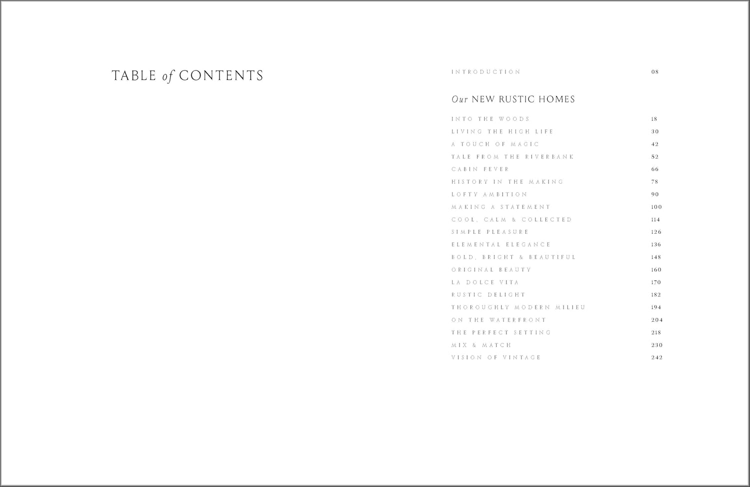 חדר שינה נעים עם קירות אבן לבנים ותקרת קורות עץ משופעת משקף את עיצוב רוסטיקלי, בהשראת ספר העיצוב Living in New Rustic Style של Fine Lab Home, ויוצר אווירה כפרית-מודרנית מקסימה.