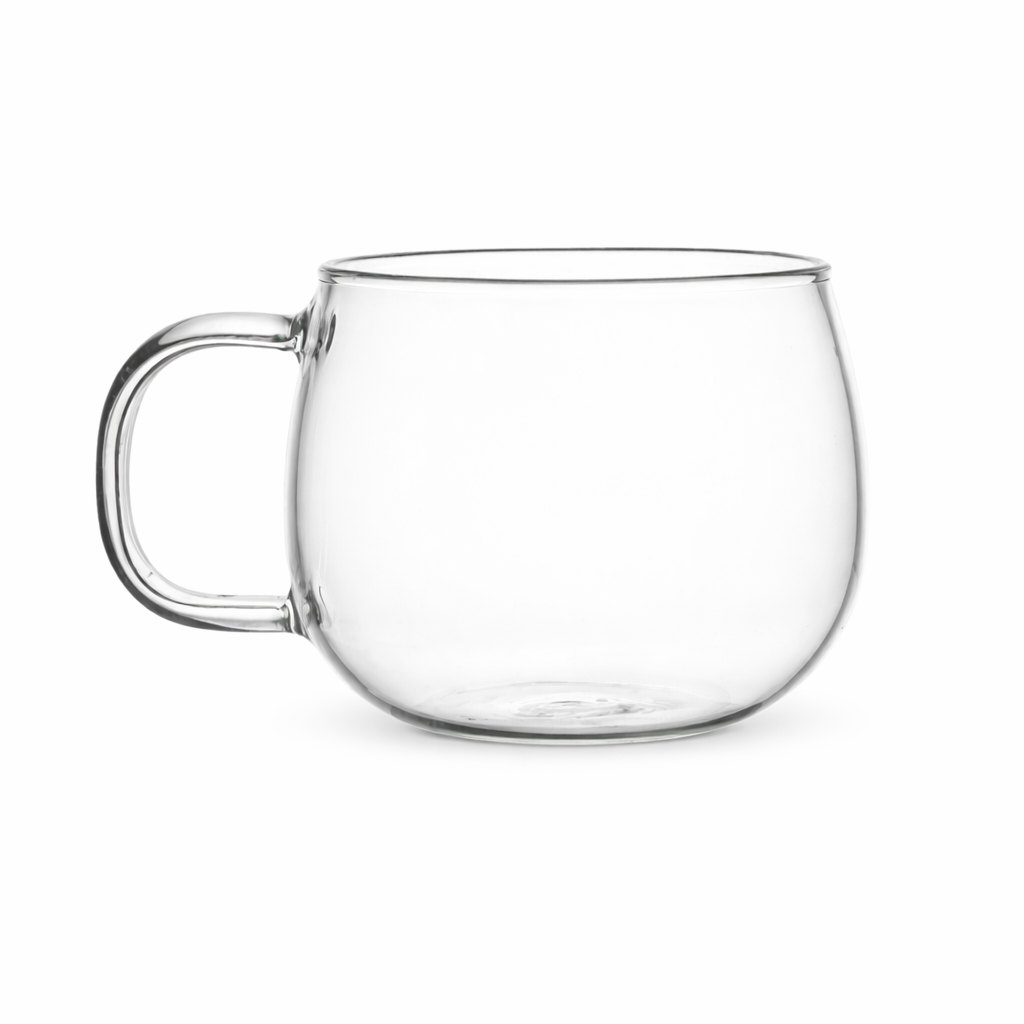 The Fine Lab Home ספל מאג זכוכית עם ידית - 410 מ"ל (סט של 6 יחידות) מציג ספלים מזכוכית שקופה עם ידיות יציבות, אידיאליים למשקאות חמים או קרים, על רקע לבן חלק.