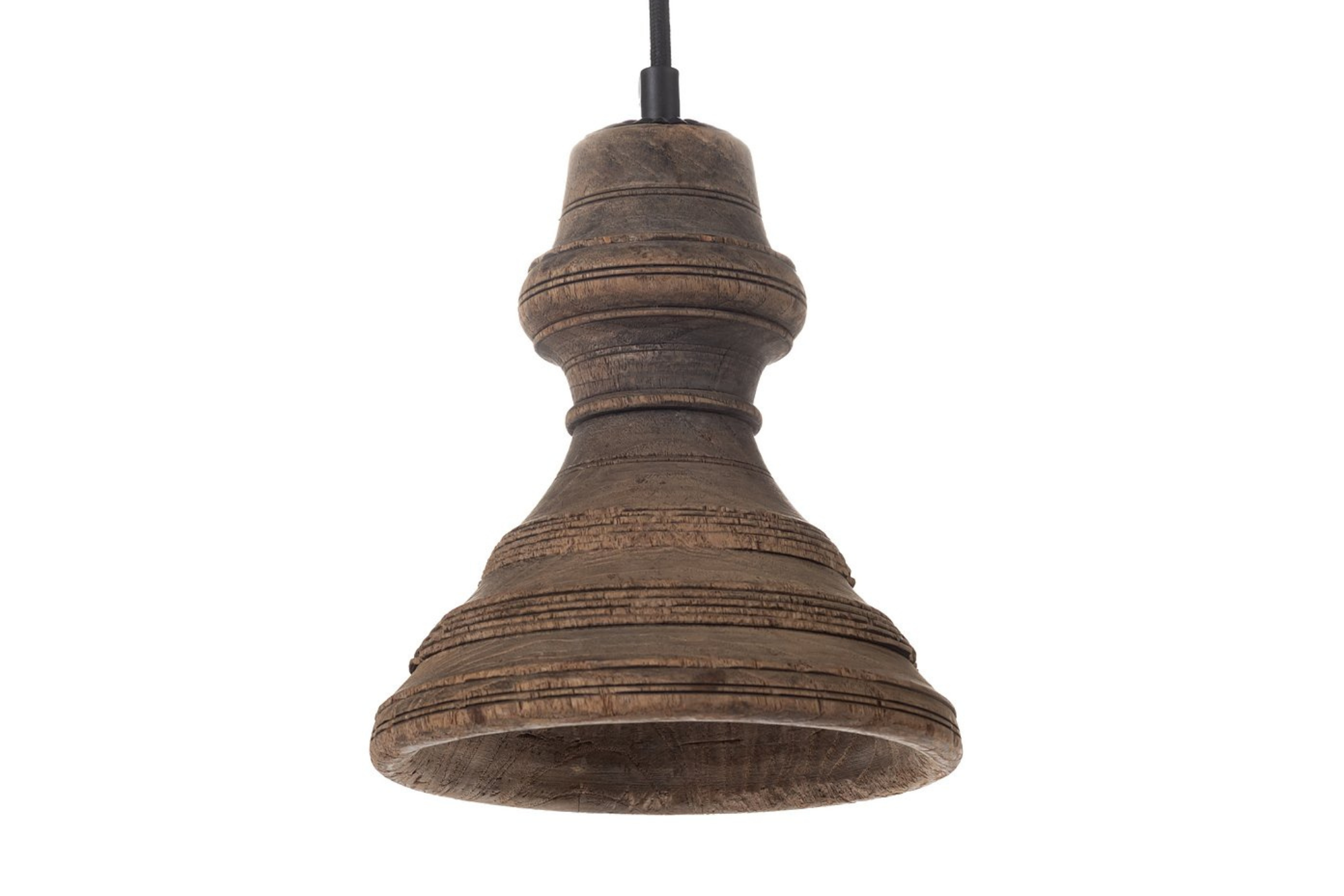 גוף תאורה עץ של Fine Lab Home עם פני שטח מגולפים ומרקם ייחודי תלוי על כבל שחור מול רקע לבן.