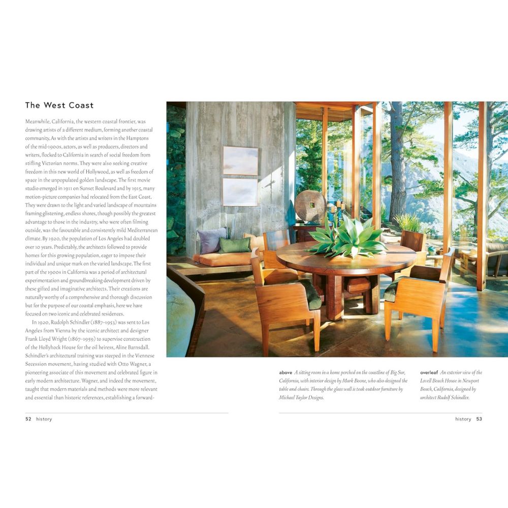 ספר עיצוב החוף של Fine Lab Home משדרג את פינת האוכל המוארת עם ריהוט מעץ וחלונות מהרצפה עד התקרה, תוך שהוא לוכד את האווירה האוורירית של עיצוב חופי בין צמחייה ירוקה וציורית.