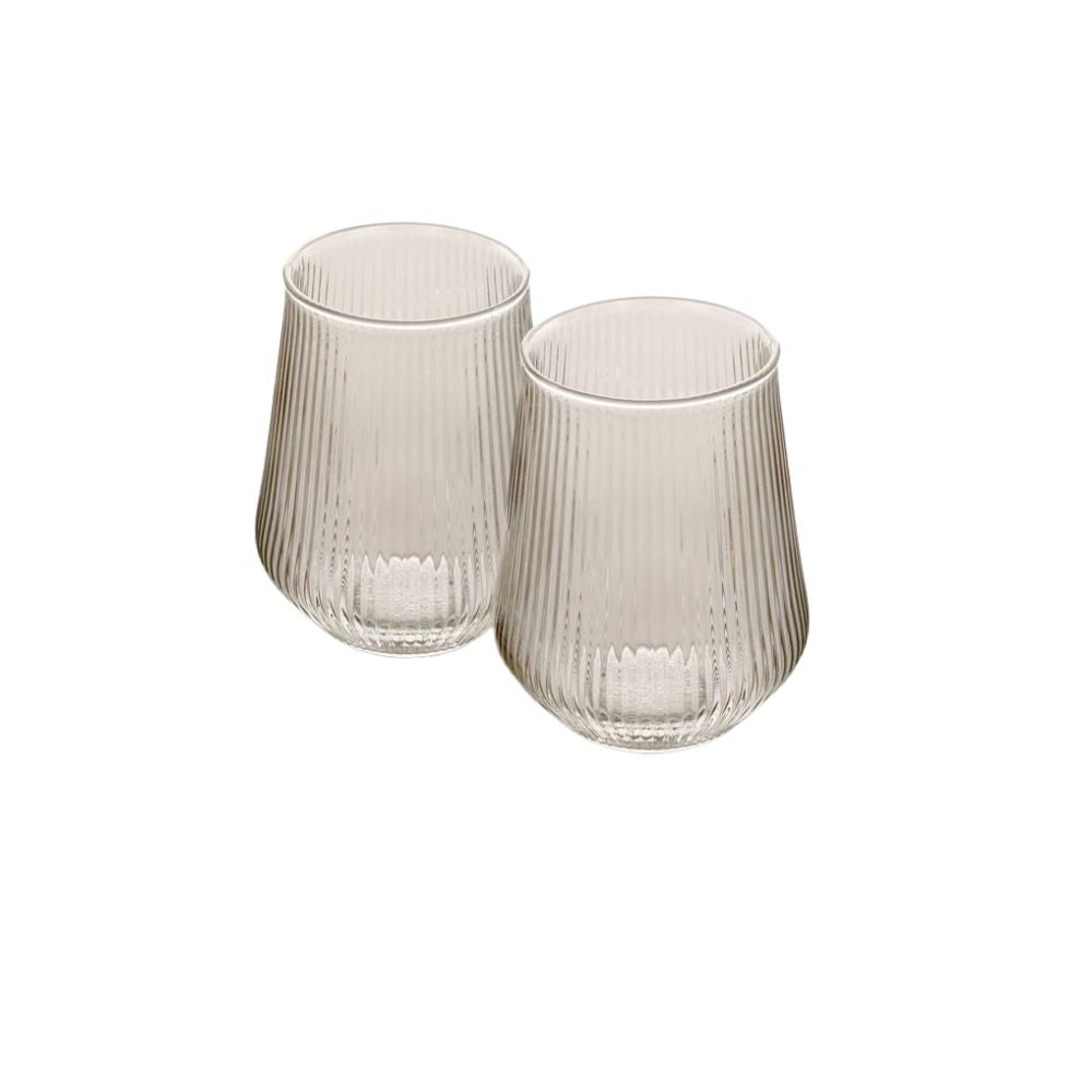 זוג כוסות זכוכית שקופה 450 מ"ל של Fine Lab Home מוצגות זו לצד זו על רקע לבן—מושלמות ככוסות קפה מעוצבות או ככוסות זכוכית לשתייה חמה.