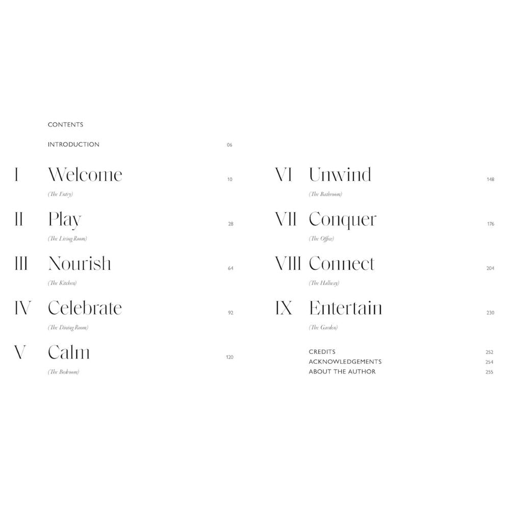 תוכן העניינים כולל מבוא, תשעה פרקים — קבלת פנים, משחק, הזנה, חגיגה, רוגע, הרפיה, כיבוש, חיבור, בידור — וכן קרדיטים ועוד. בהשראת סטיב קורדוני לספר עיצוב moments at home מאת Fine Lab Home.